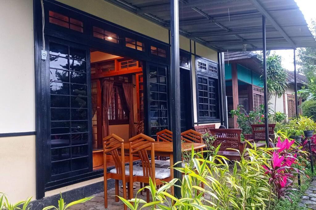 Designer Villa Tokyo Cianjur Bagian luar foto