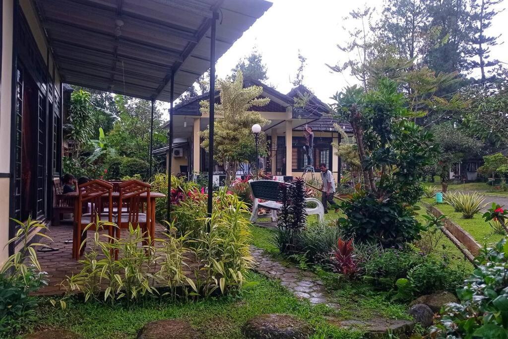 Designer Villa Tokyo Cianjur Bagian luar foto